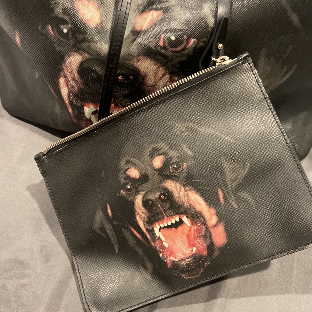 Authentic ❤️givenchy - Picture 2 of 7